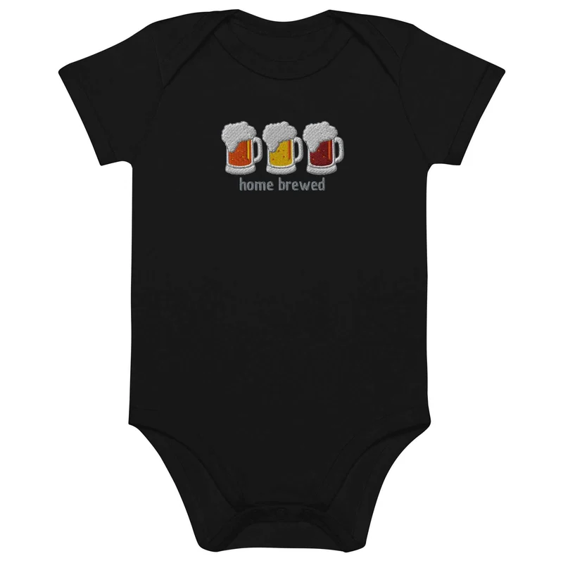 Baby Body mit Stick „home brewed“ – Bio Baumwolle – Witziges Geschenk für Bierpapas