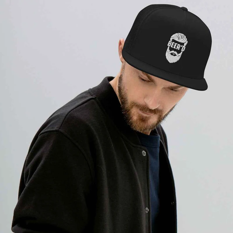 Trucker Cap BEER’D – Gesticktes bärtiges Gesicht mit Text BEER D, Bierliebhaber Geschenk, Snapback Hut, Craftbeer, Bart, Cappy