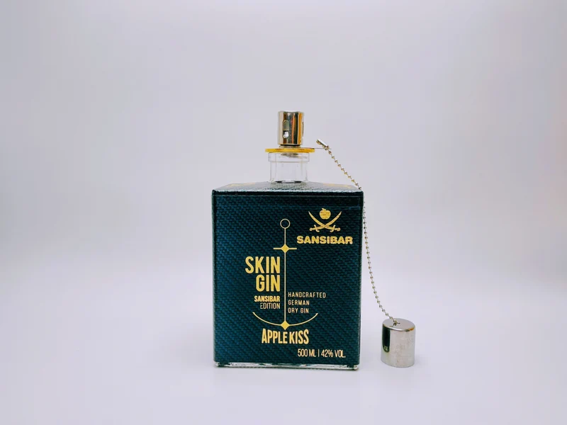 Gin Öllampe “Skin“ | Handgemachte Upcycling Lampe aus Gin Flasche | Vintage Deko | Individuell | Geschenkidee | Upcycling & Einzigartig