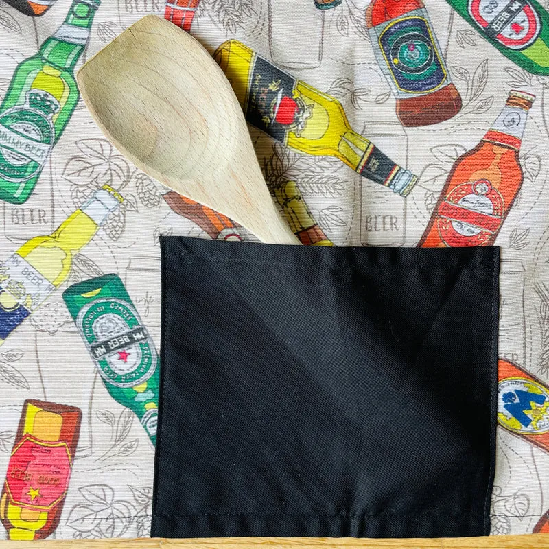 Bier Schürze | Handgefertigte Grillschürze mit Bier-Flaschen-Motiv | Kochschürze aus Stoff | 93x55cm | Originelle Geschenkidee für Grillfans