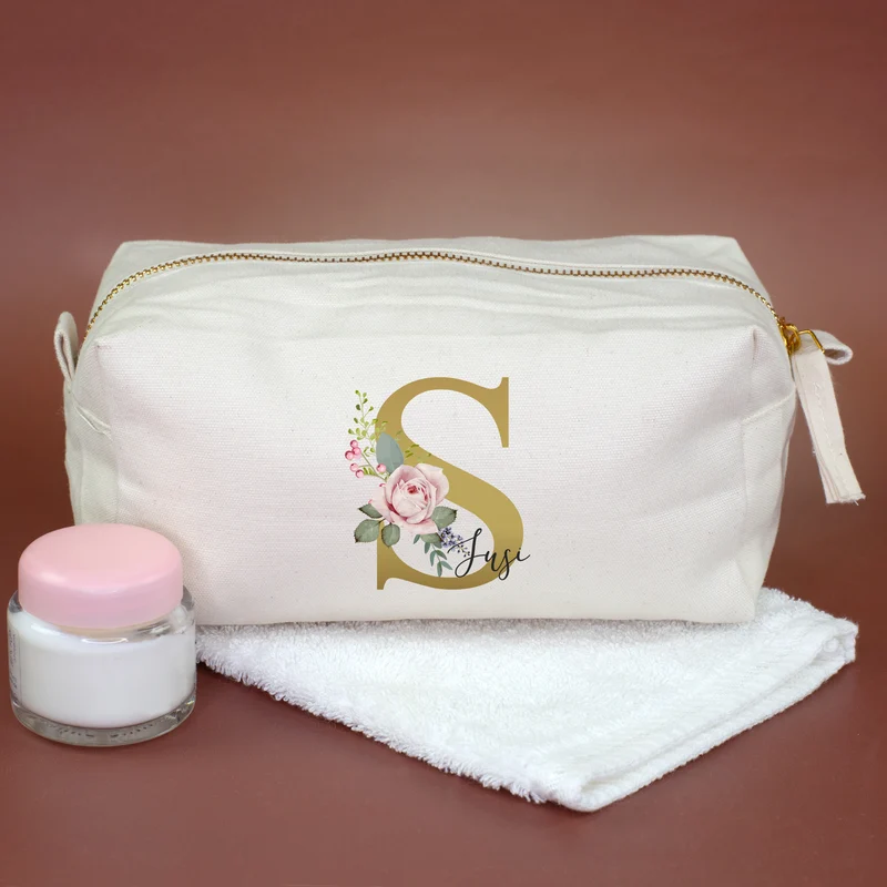Beautycase & Schlampermäppchen mit Initiale und Name personalisiert | Kleine Tasche mit Blumen Motiv