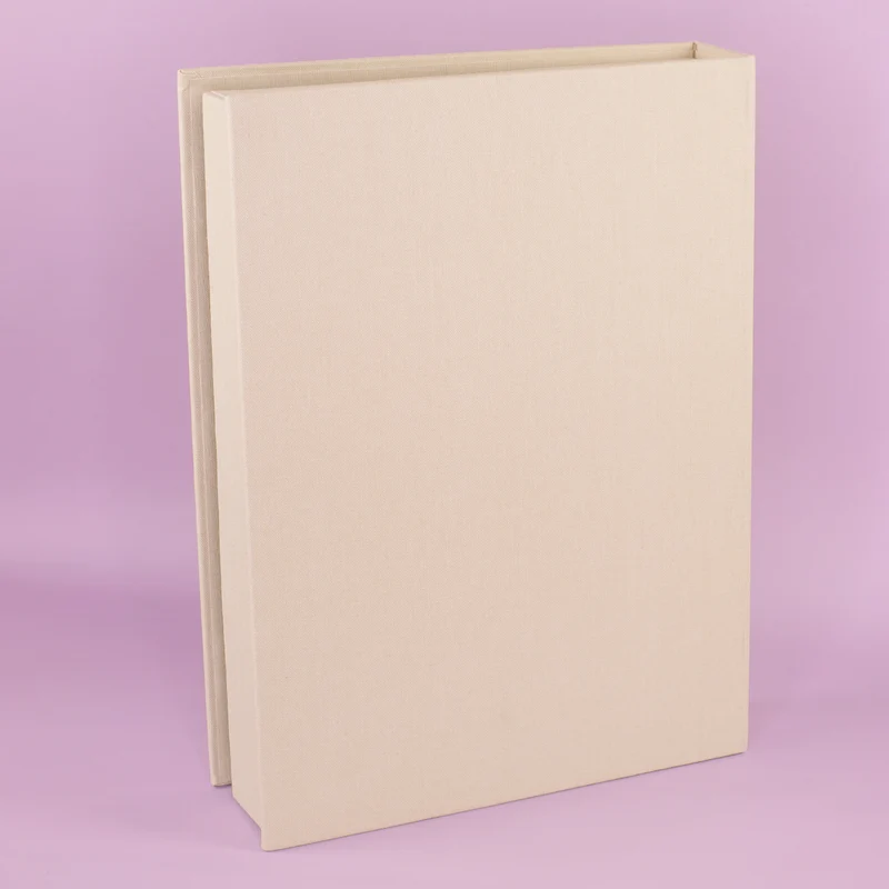 Handgearbeitete Erinnerungsbox als personalisiertes Geschenk zur Geburt für Jungen | Fotobox als Buch