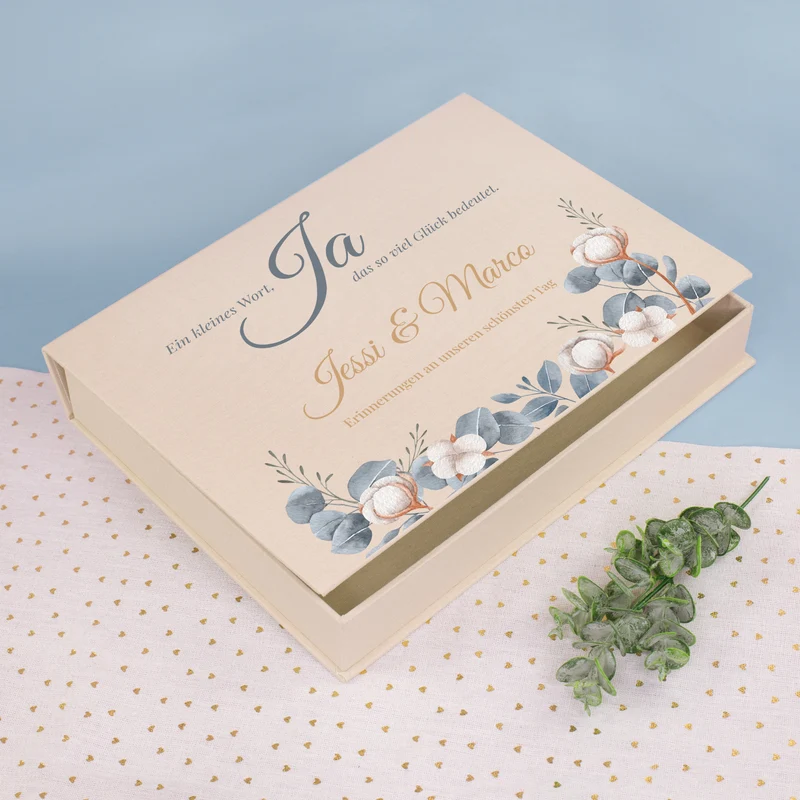 Erinnerungsbox zur Hochzeit personalisiert und handgefertigt | Fotobox in Buch Form mit Eukalyptus Motiv