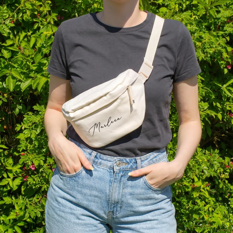 Bauchtasche als Geschenk für Frauen | Personalisierte Gürteltasche für JGA & Geburtstag in Beige Rosa