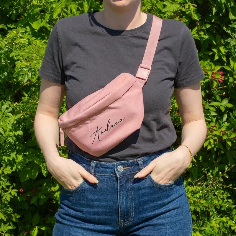 Bauchtasche als Geschenk für Frauen | Personalisierte Gürteltasche für JGA & Geburtstag in Beige Rosa