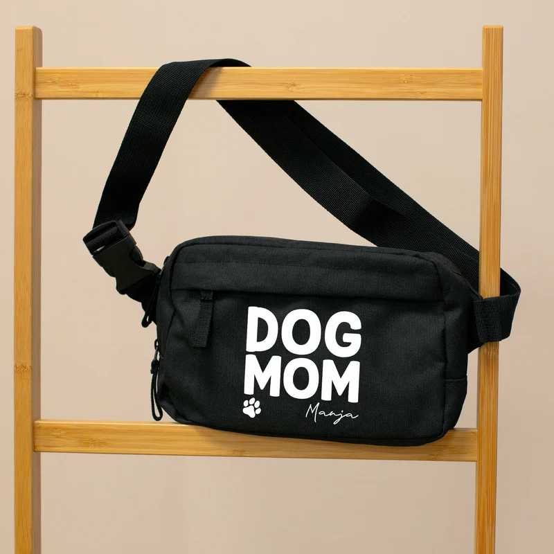 Bauchtasche 'Dog Mom' personalisiert mit Name in Schwarz o. Rosa | Gürteltasche für Hunde Mama & Frauen