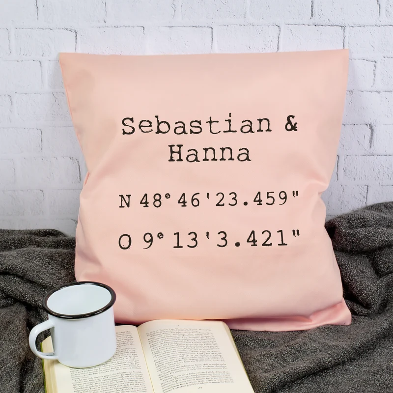 Kissen mit Koordinaten & Wunschtext personalisiert | Geschenk zum Hausbau & Einzug für Wohnung