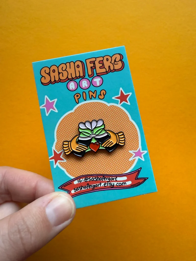 Claddagh Pin | Sasha Ferg Art
