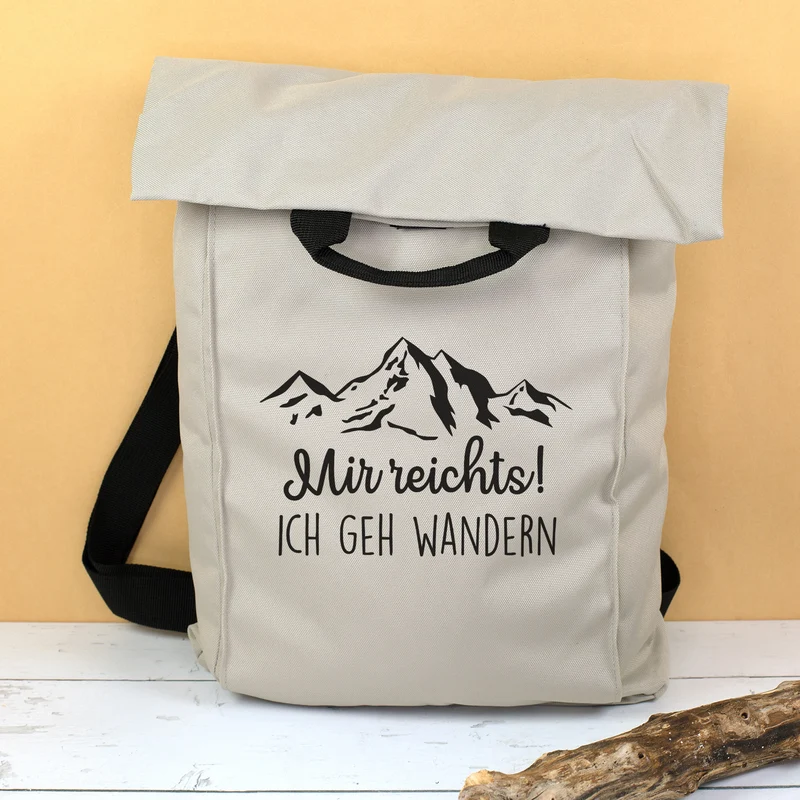 2-in-1 Rucksack & Tasche personalisiert mit Wunschtext | Geschenk mit Berg Motiv für Wandern & Urlaub