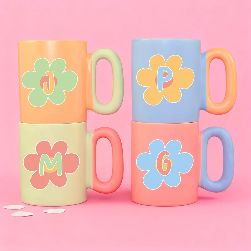 Personalisierte Tasse mit Blume & Initiale | Bunter Porzellan Kaffeebecher von Ritzenhoff & Breker