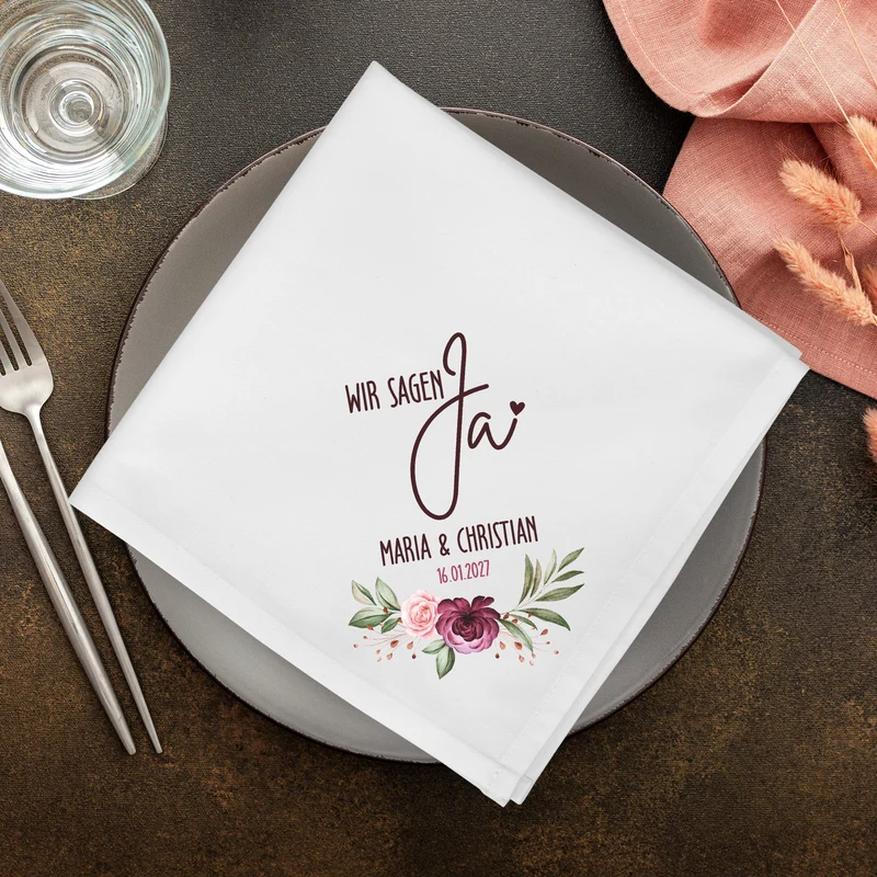 Personalisierte Stoffserviette zur Hochzeit 'Wir sagen Ja' mit Namen & Datum | Rosenmotiv Serviette
