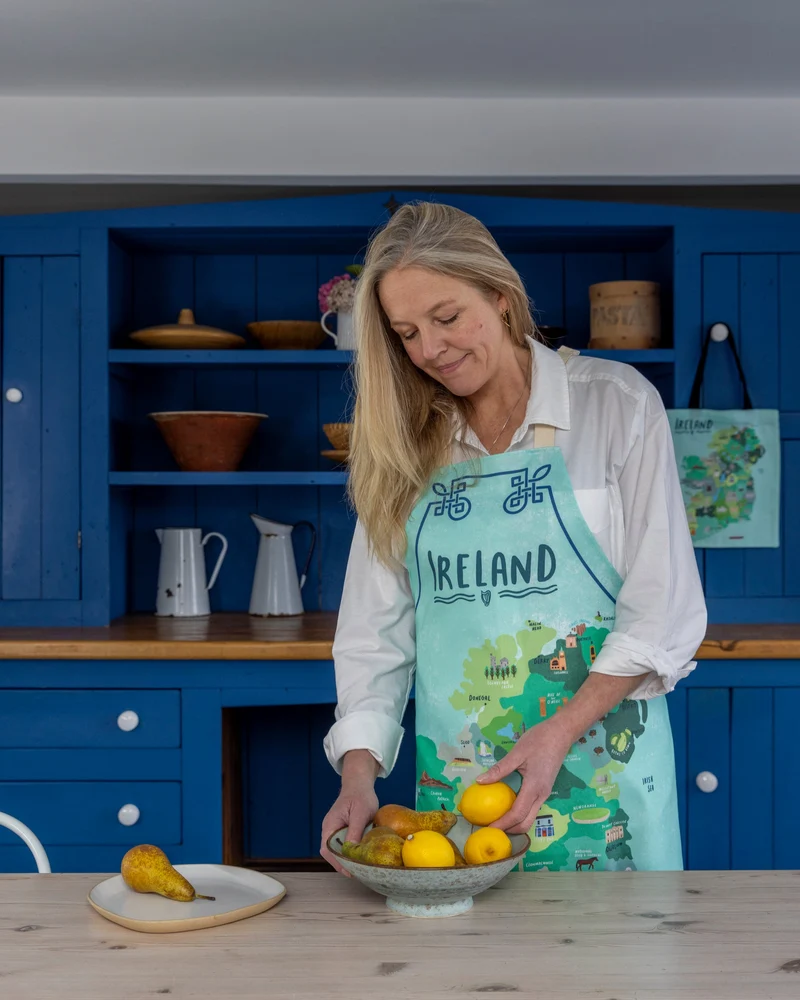 Painted Ireland Cotton Apron | Samuel Lamont