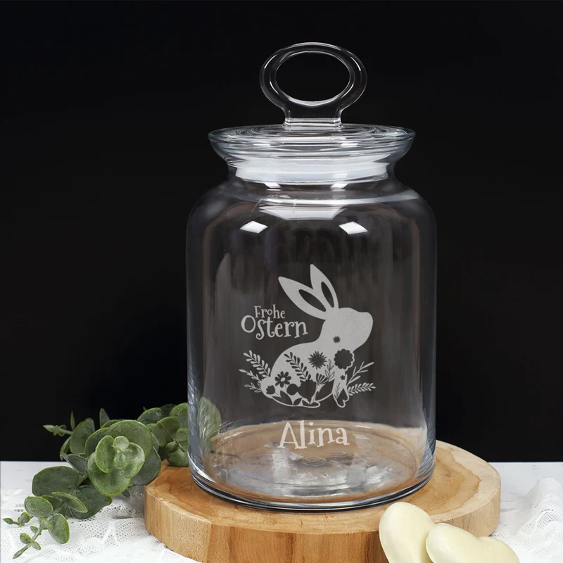 Frohe Ostern - gravierte Glasdose mit Osterhasenmotiv, Frühlingsblumen und Ihrem Wunschnamen