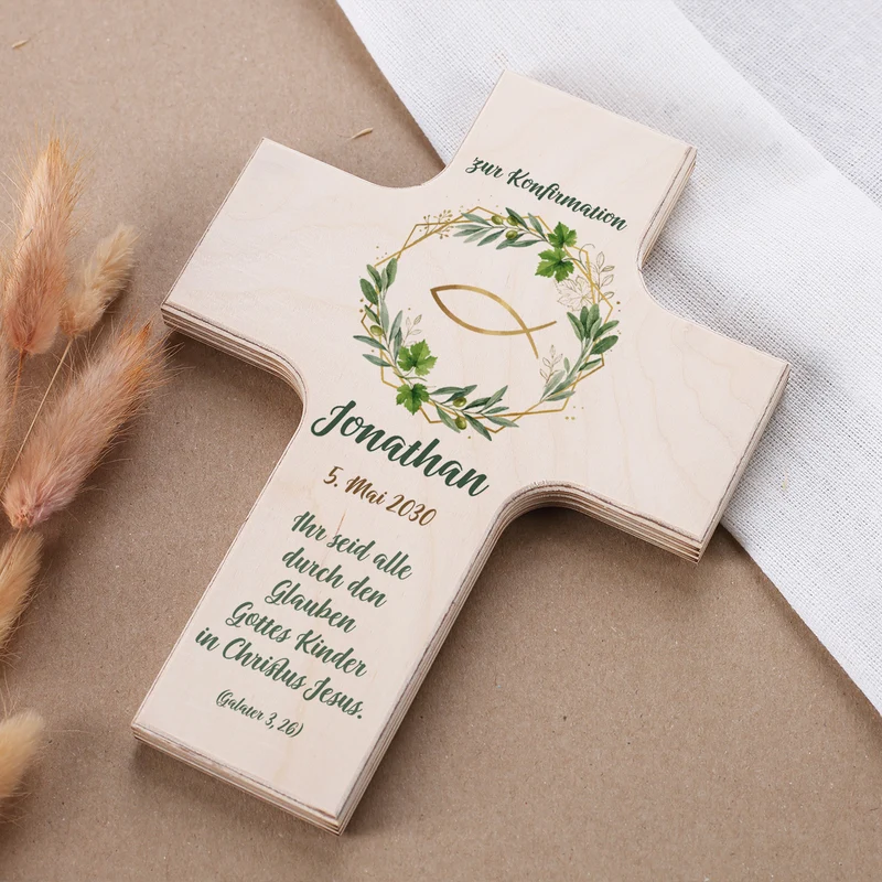 Personalisiertes Holzkreuz mit Ichthys Fisch & Blätterkranz | Geschenk für Taufe, Kommunion, Konfirmation