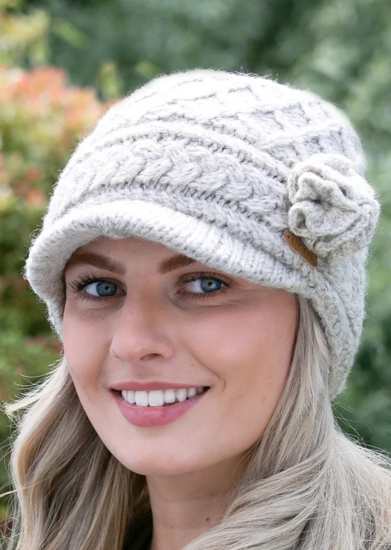 Erin Aran Trellis Design Peak Hat | Oatmeal