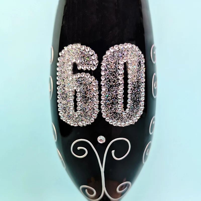 Schwarzes Sektglas mit Glitzerzahl für runde Geburtstage & Jubiläum