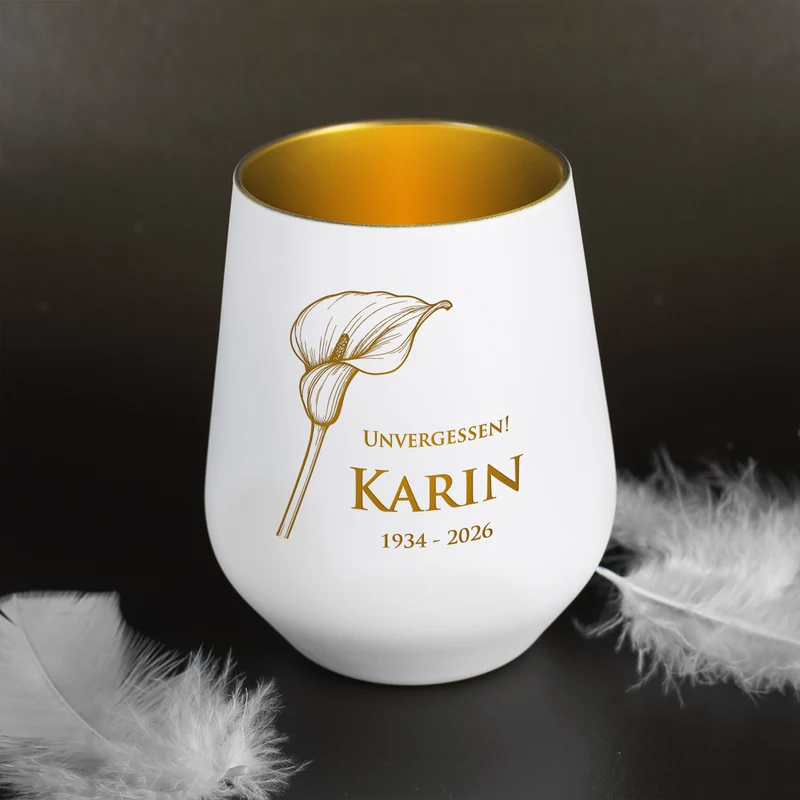Personalisiertes Windlicht als Trauerkerze mit Gravur und Calla-Motiv | Weiß & Schwarz