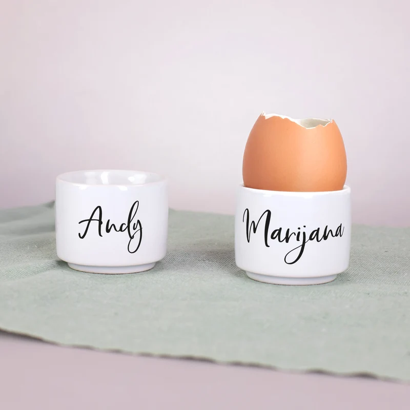 Personalisierbarer Eierbecher mit Namen bedruckt | Keramik | Weiß