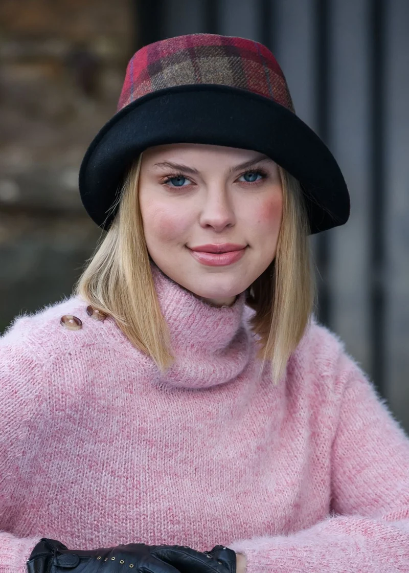 Mucros Clodagh Hat | Red Check