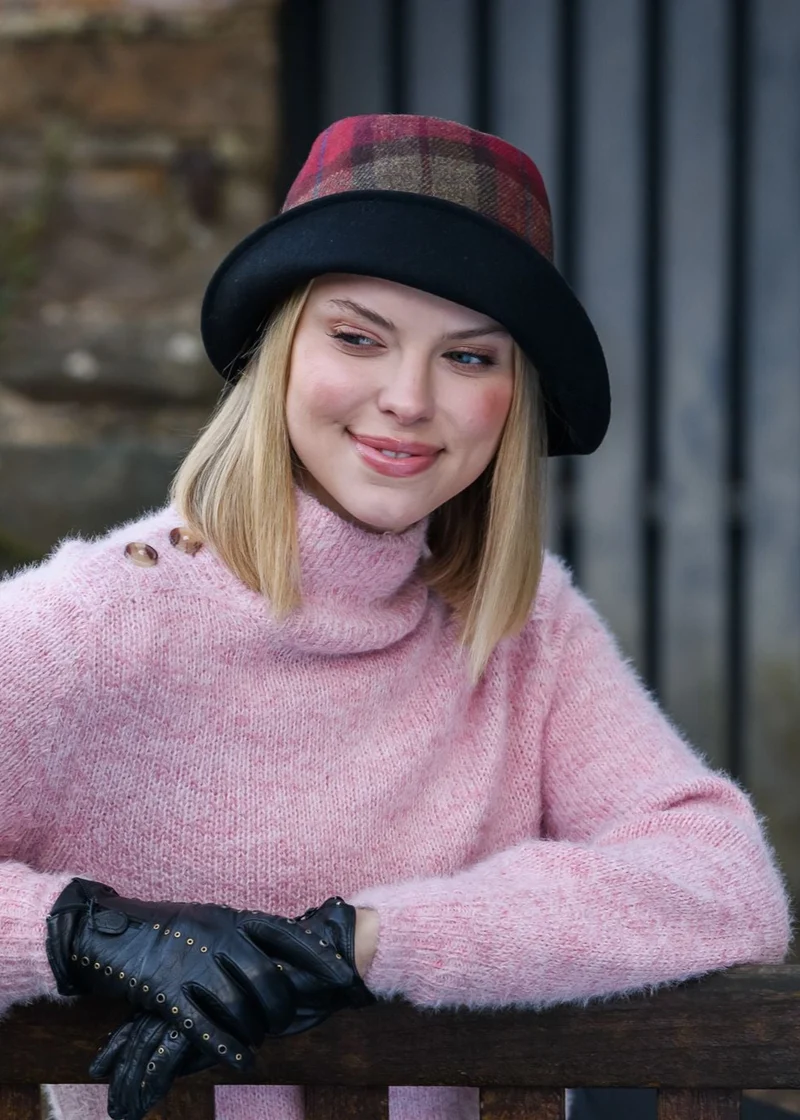 Mucros Clodagh Hat | Red Check