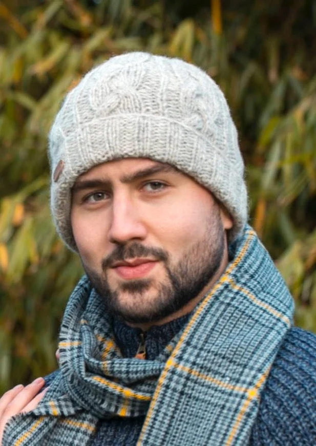 Erin Aran Cable Turnup Hat | Oatmeal Wool