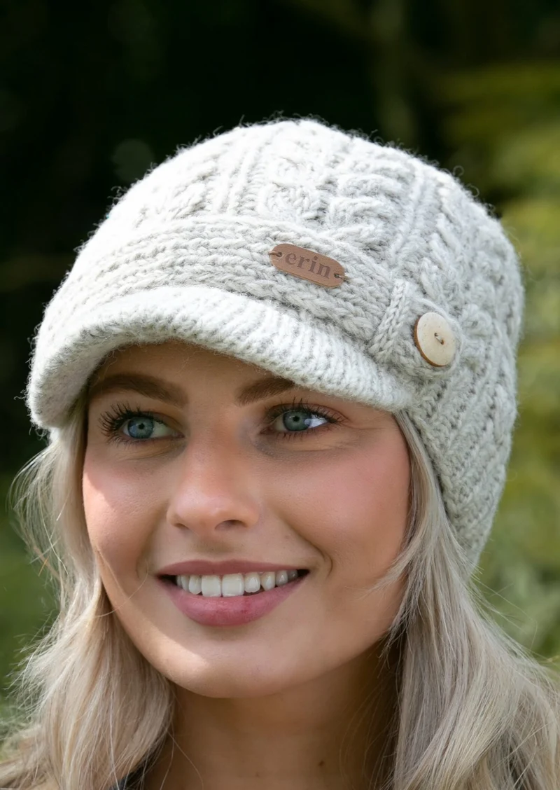 Erin Aran Cable Peak Hat | Oatmeal