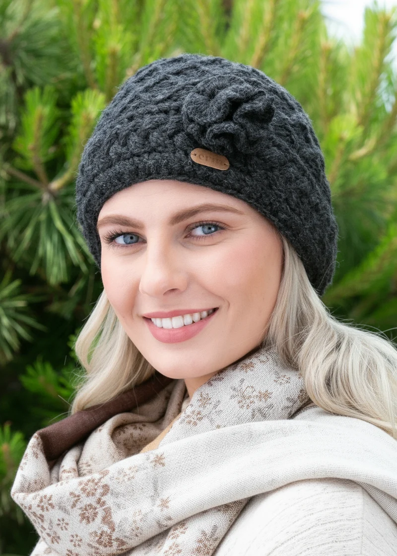 Erin Aran Trellis Flower Hat | Charcoal