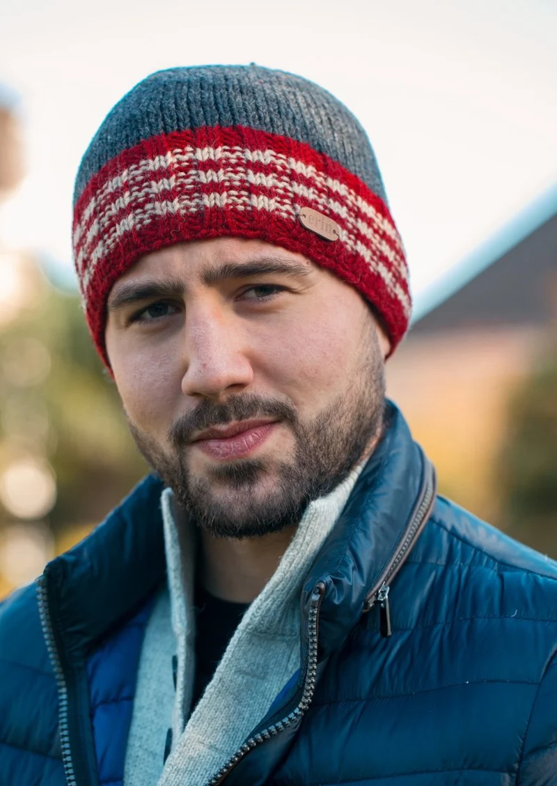 Erin Men's Rib Pullon Hat | Charcoal Red