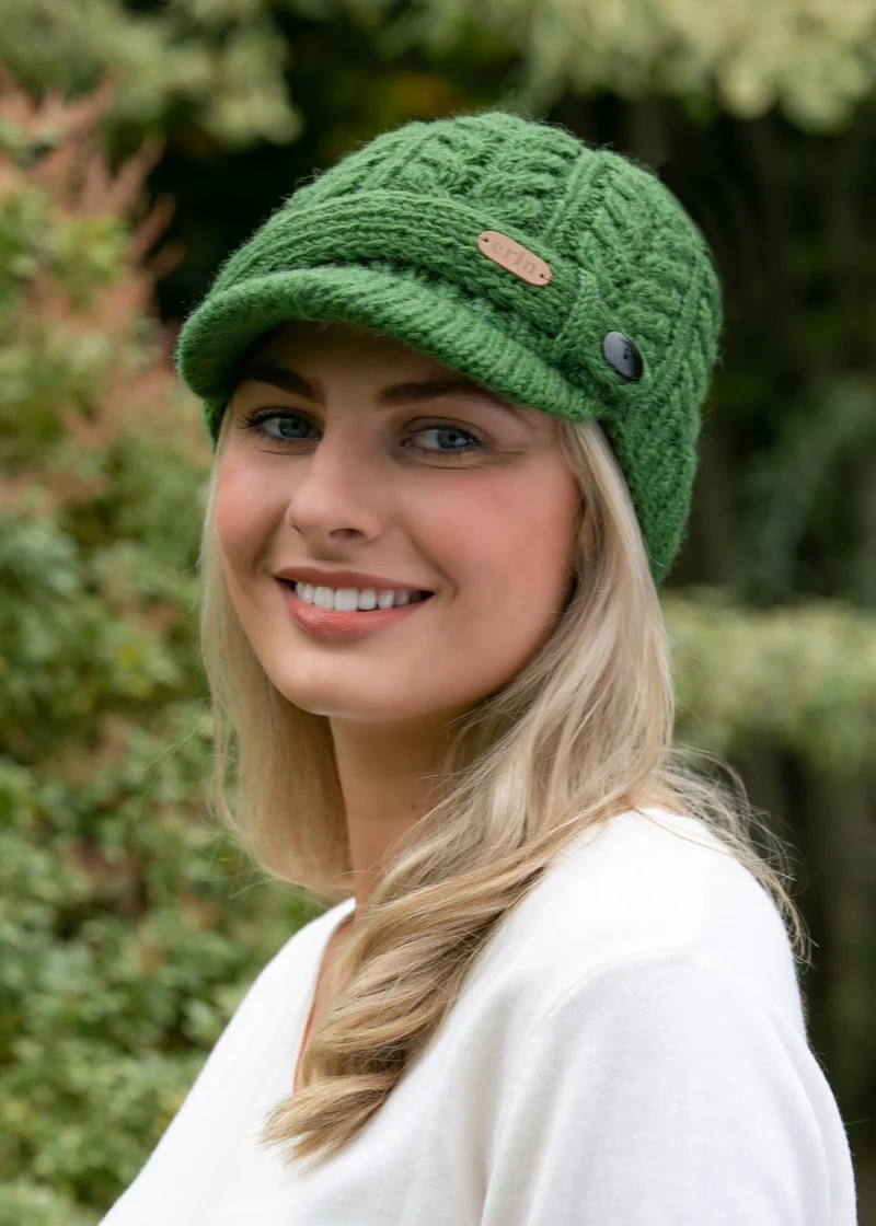 Erin Aran Cable Peak Hat | Green