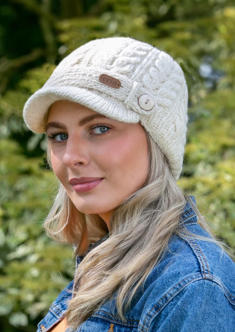 Erin Aran Cable Peak Hat | Natural