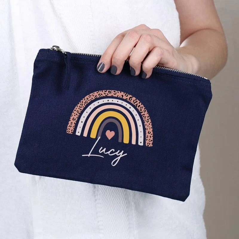 Kosmetiktasche mit Regenbogen-Motiv und Name, 2 Farben zur Auswahl