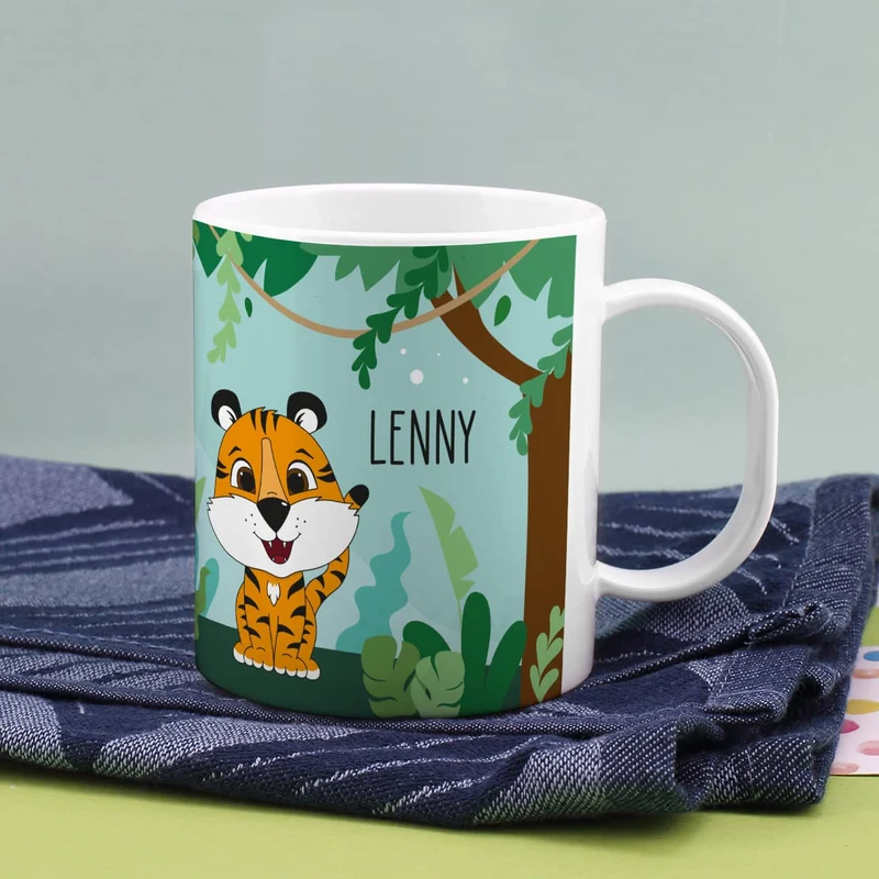Kunststofftasse mit Dschungelmotiv, Tiger, Tucan und Ihrem Wunschnamen