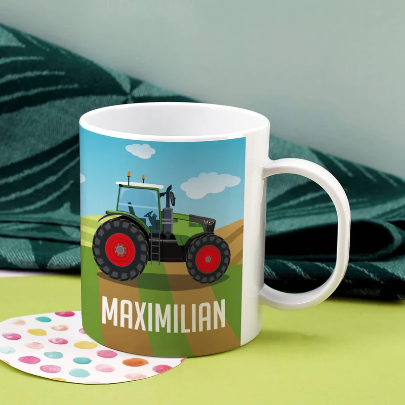 Bruchfeste Kindertasse mit grünem Traktor und Name