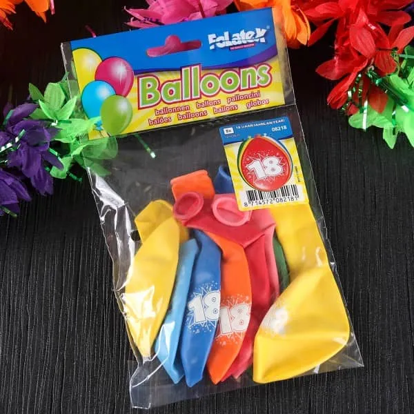 8 Luftballons zum 18. Geburtstag