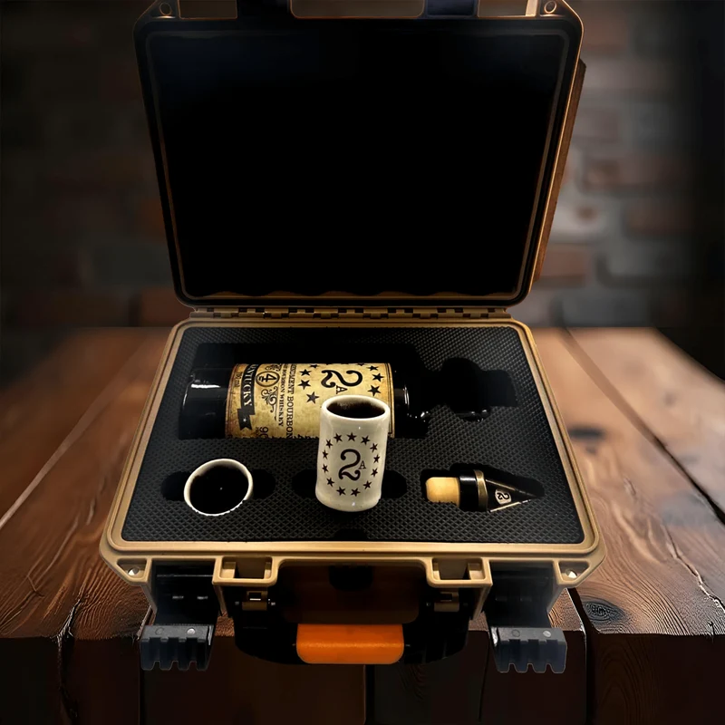 2A Bourbon with Desert Storm Case + Shot Glasses