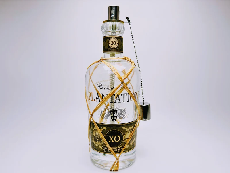 Rum-Öllampe ”Plantation XO 20th Anniversary” | Handgemachte Öllampe aus Rum-Flaschen | Upcycling | Handgemacht | Geschenk | Deko | H:27cm