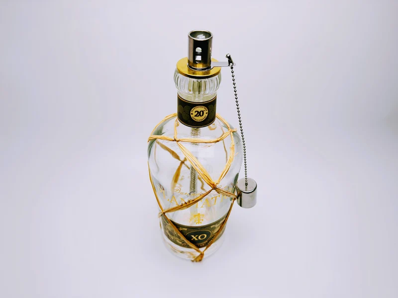 Rum-Öllampe ”Plantation XO 20th Anniversary” | Handgemachte Öllampe aus Rum-Flaschen | Upcycling | Handgemacht | Geschenk | Deko | H:27cm