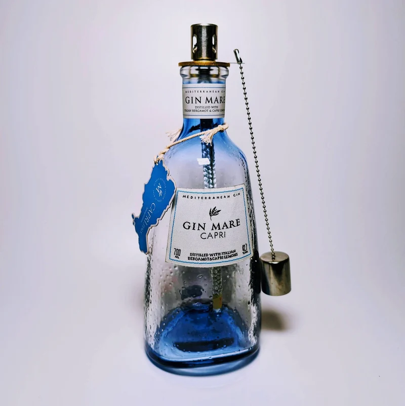 Gin Öllampe “Mare“ | Handgefertigte Upcycling Öllampe aus Gin Mare Flasche | Perfekte Deko für Garten & Balkon | Geschenk für Gin Liebhaber