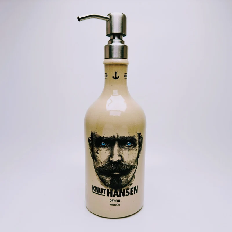 Gin-Seifenspender “Knut“ | Upcycling Pumpspender aus Original Knut Hansen Gin-Flasche | Nachfüllbar mit Seife | Bad-Deko | Geschenk Hamburg