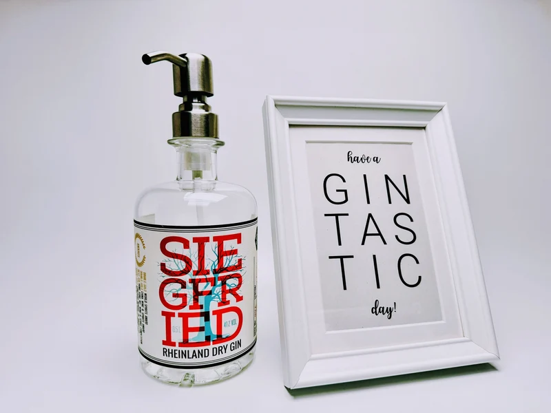 Gin-Seifenspender “Siegfried“ | Upcycling Pumpspender aus Siegfried Gin Flaschen | Nachfüllbar mit Seife etc. | Bad Deko | Geschenk Bonn