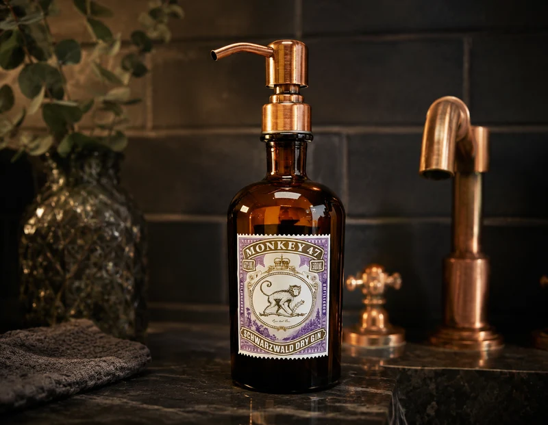 Gin Öllampe "Monkey 47" | Handgemachte Öllampe aus Monkey 47 Flaschen | Upcycling | Handgefertigt | Individuell | Geschenk | Deko | H:21cm