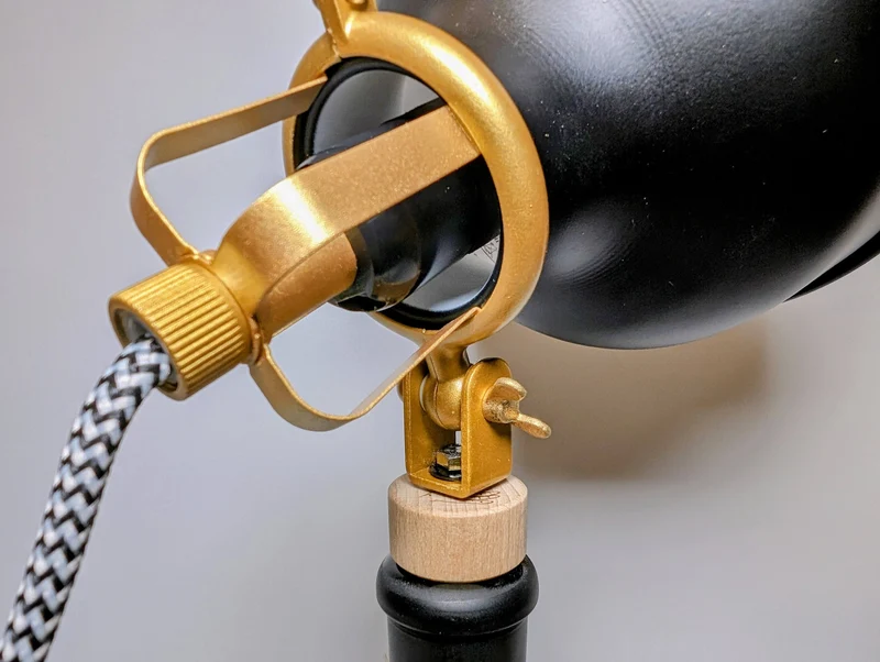 Illusionist Gin Vintage-Lampe | Handgemachte Upcycling Tischlampe aus Illusionist Gin | Einzigartige Geschenkidee | Deko-Licht | Upcycling