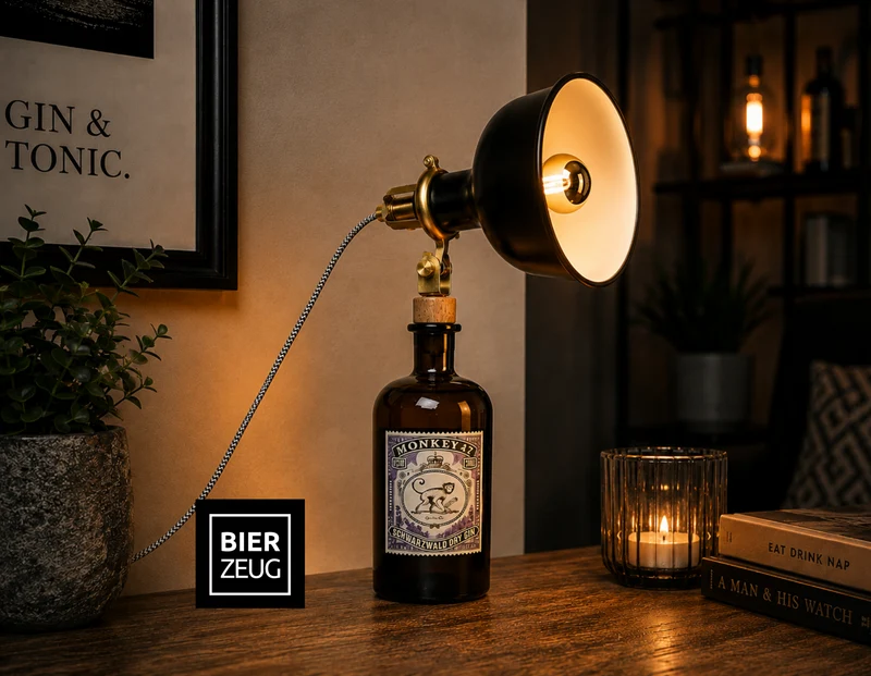 Monkey47 Gin Vintage-Lampe | Handgemachte Upcycling Tischlampe aus Monkey 47 Gin | Einzigartige Geschenkidee | Deko-Licht | Upcycling
