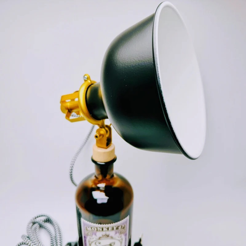 Monkey47 Gin Vintage-Lampe | Handgemachte Upcycling Tischlampe aus Monkey 47 Gin | Einzigartige Geschenkidee | Deko-Licht | Upcycling