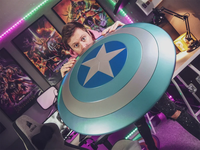 Captain America - Stealth Schild Premium Replik