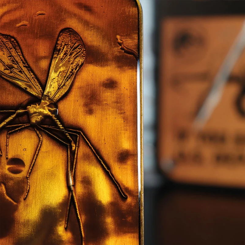 Jurassic Park - Moskito in Amber Metallbarren Replik limitiert