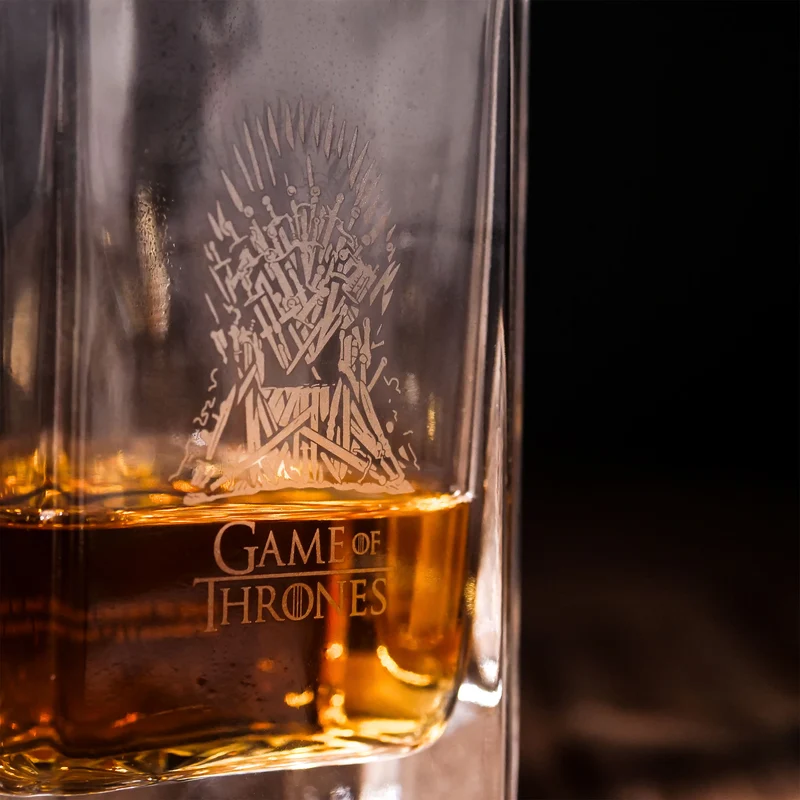 Game of Thrones - Karaffe mit Stopfen und Gläser-Set