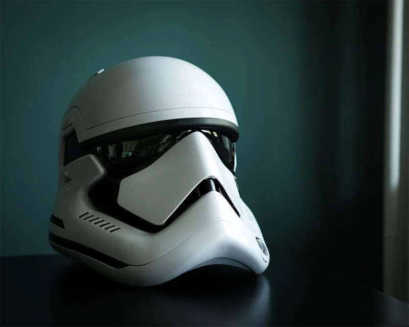 First Order Stormtrooper Helm Replik mit Stimmenverzerrer - Star Wars