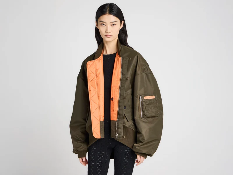 WOMENS OVERSIZED TIPPED HEM BOMBER JACKET IN MILITARY GREEN
