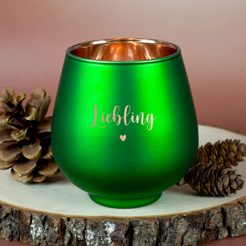 Personalisiertes Windlicht zu Weihnachten graviert mit Name & Herzmotiv in Rot oder Grün